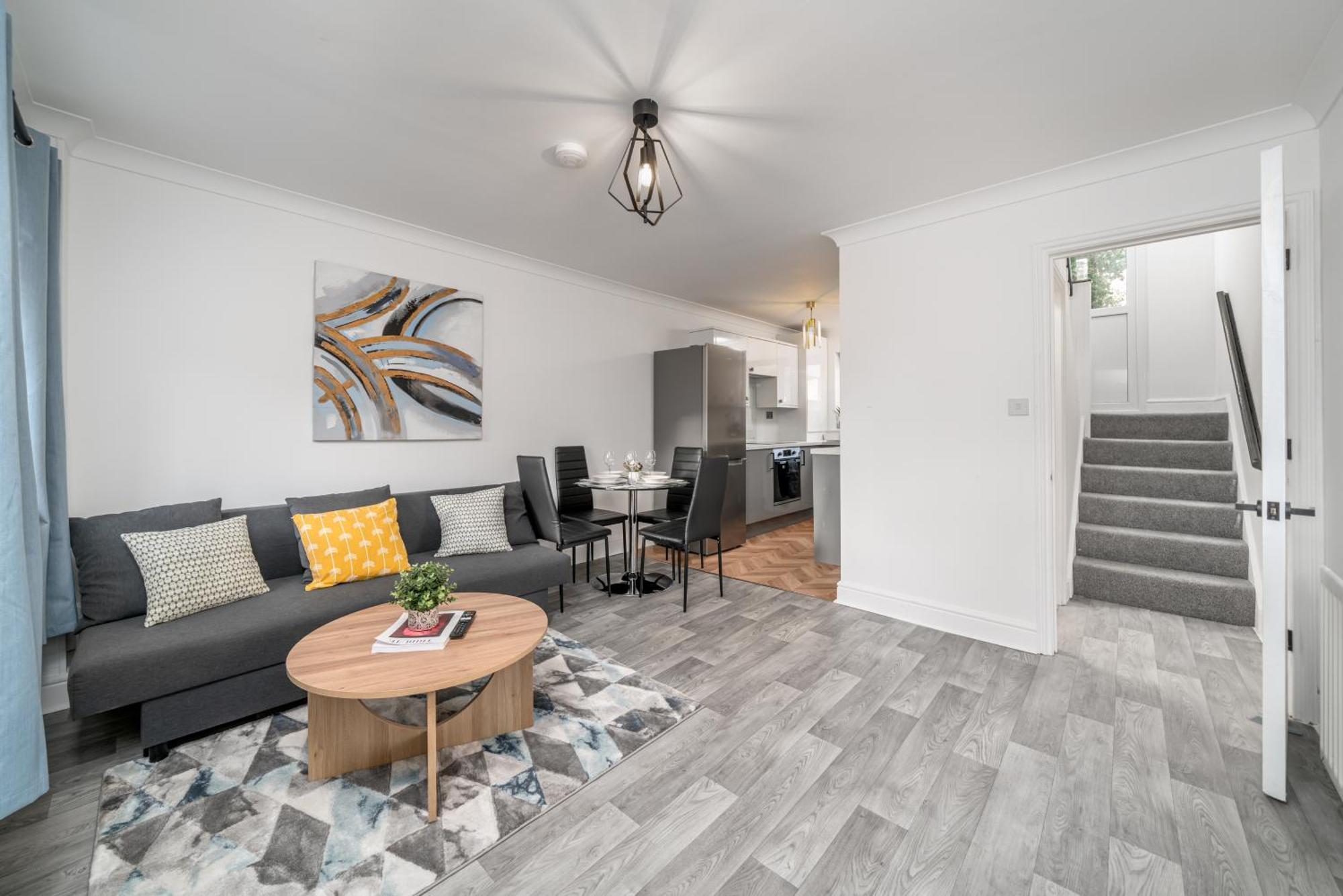 Cozy 3 Bed House With Garden & Parking In Rochester, Kent Mins To Train Station, Wifi Rochester  Dış mekan fotoğraf